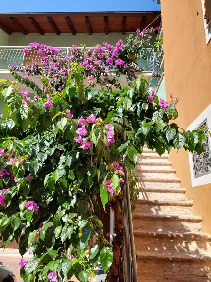 La bougainville - luxury apartment Torbole Sul Garda Extérieur photo